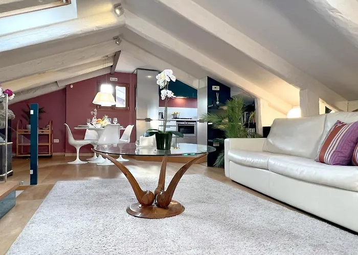 里亚托城市公寓 *