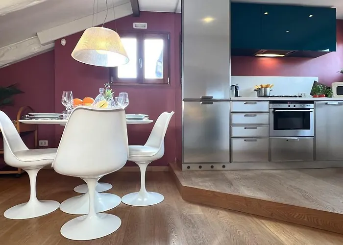 里亚托城市公寓 *